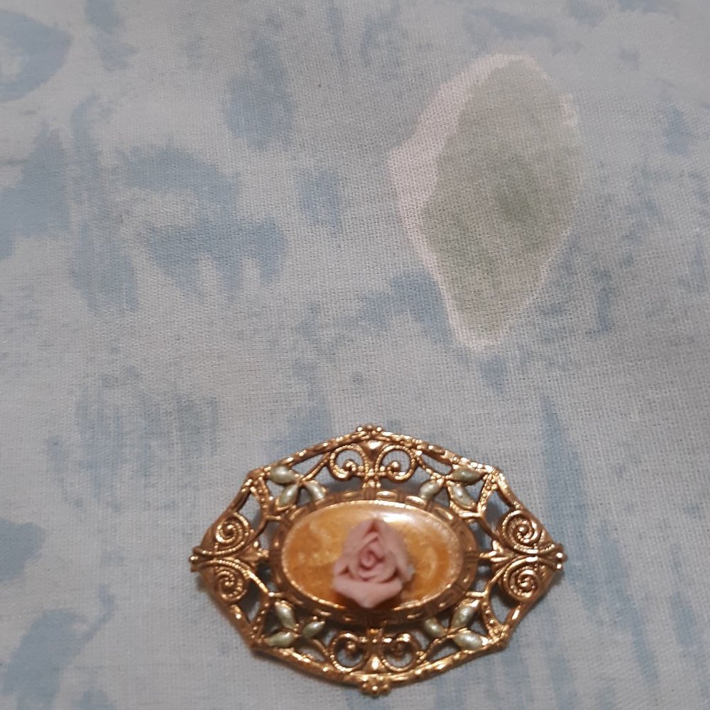 Pink Rose Flower Pin with Gold Background